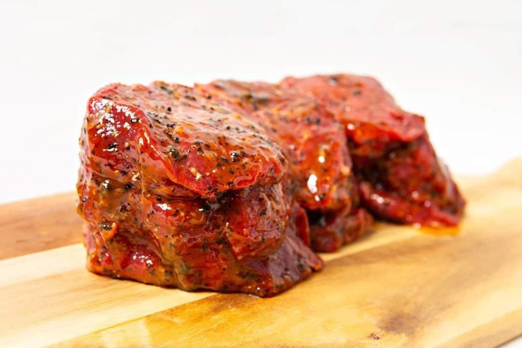 Kj&ouml;tb&uacute;&eth;in | S&eacute;rfr&aelig;&eth;ingar &iacute; nautakj&ouml;ti | Veislu&thorn;j&oacute;nusta | Grens&aacute;svegi 48