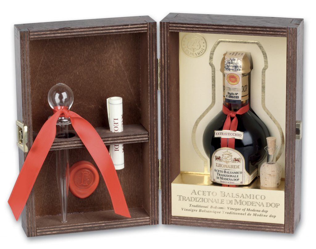 Kj&ouml;tb&uacute;&eth;in | S&eacute;rfr&aelig;&eth;ingar &iacute; nautakj&ouml;ti | Veislu&thorn;j&oacute;nusta | Grens&aacute;svegi 48