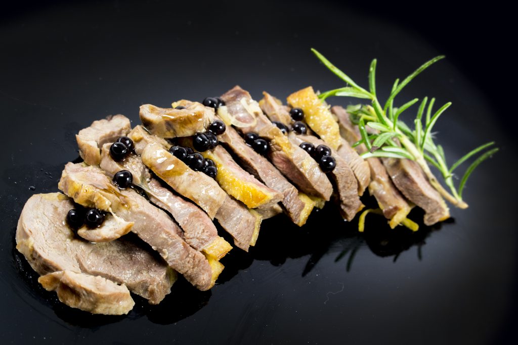 Kj&ouml;tb&uacute;&eth;in | S&eacute;rfr&aelig;&eth;ingar &iacute; nautakj&ouml;ti | Veislu&thorn;j&oacute;nusta | Grens&aacute;svegi 48